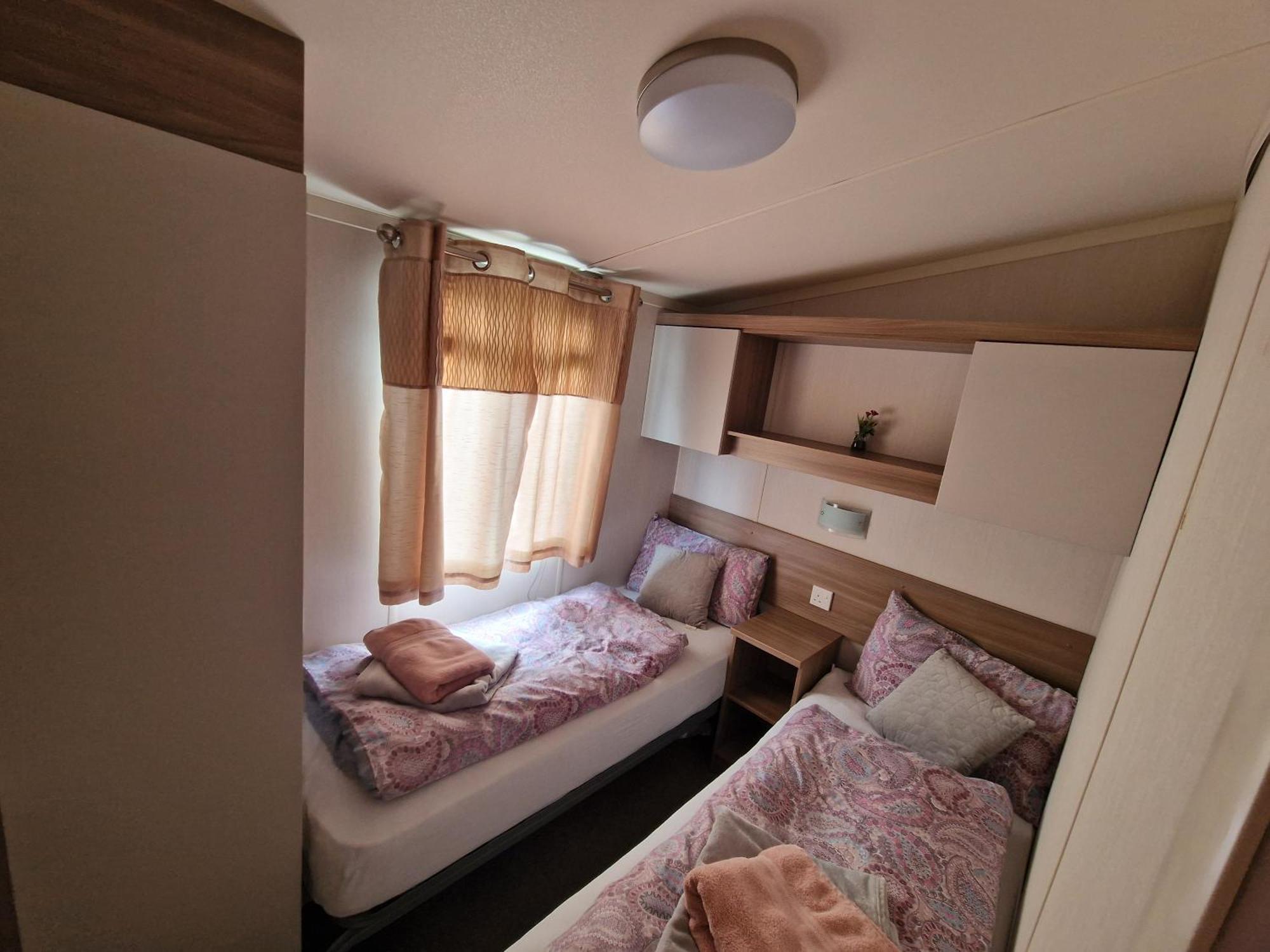 Durdlee Door, D27, Main Rd, West Lulworth, Wareham Bh20 5Pu Hotell Exteriör bild