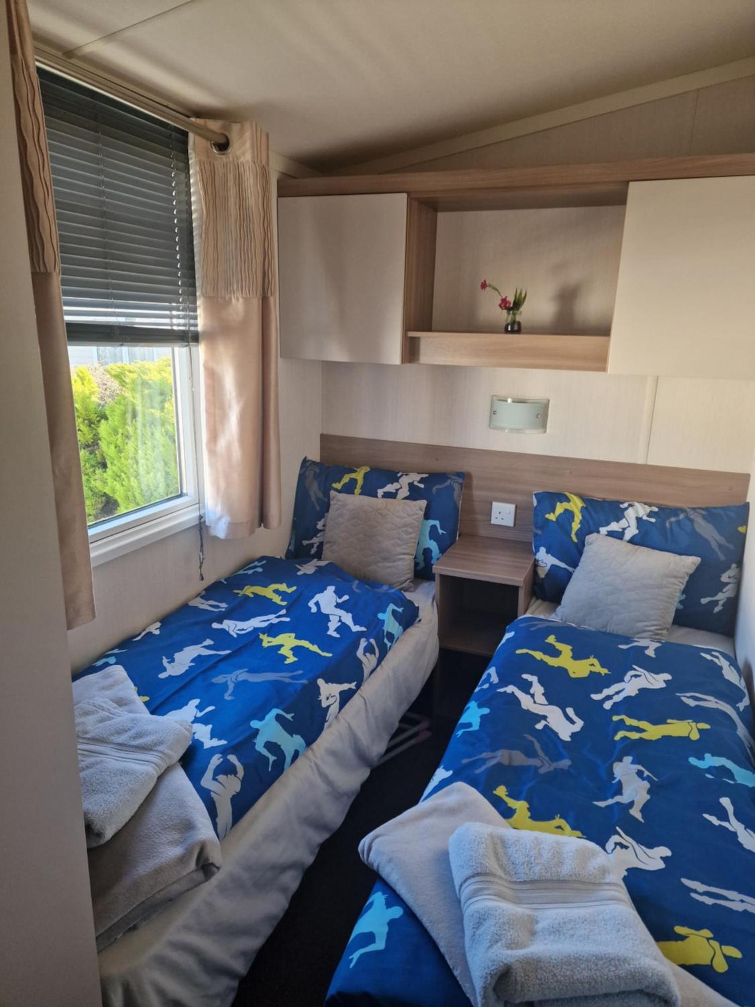 Durdlee Door, D27, Main Rd, West Lulworth, Wareham Bh20 5Pu Hotell Exteriör bild